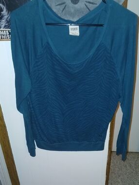 PINK Victoria's Secret Teal Long Sleeve Scoop Neck Sweatshirt